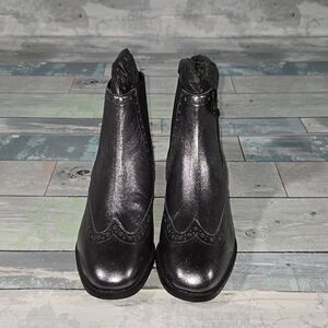 Find. Brand Metallic Gray Boots sz 37